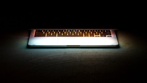 Как проверить ноутбук при покупке в магазине и с рук